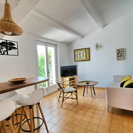 Du Paradis Apartment *